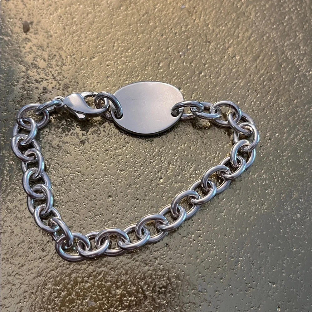 Tiffany & Co Sterling Silver Bracelet "Return to Tiffany" Oval link - Picture 3 of 4